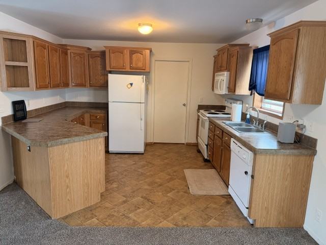422 Windmill Rd #1 - Photo 3 of 19