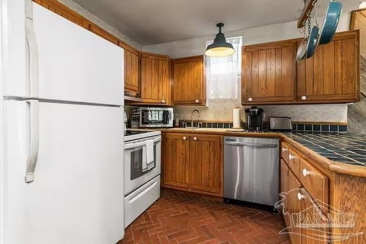 14120 Innerarity Point Rd - Photo 7 of 15