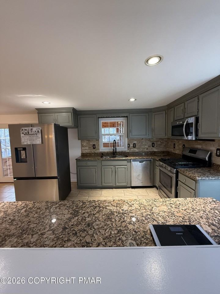 3127 Leisure Dr - Photo 5 of 26