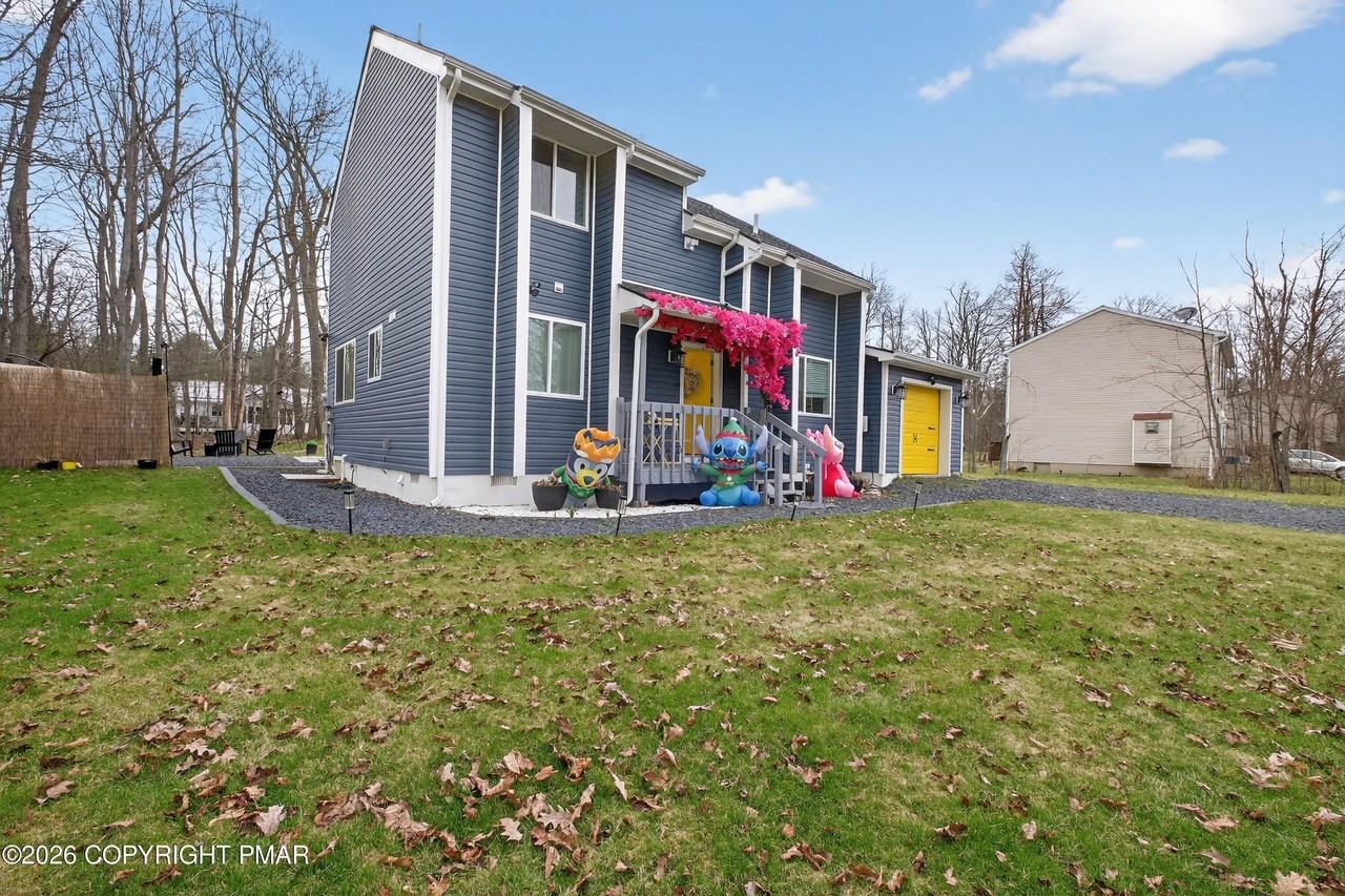 1070 Seven Nations Dr - Photo 2 of 30