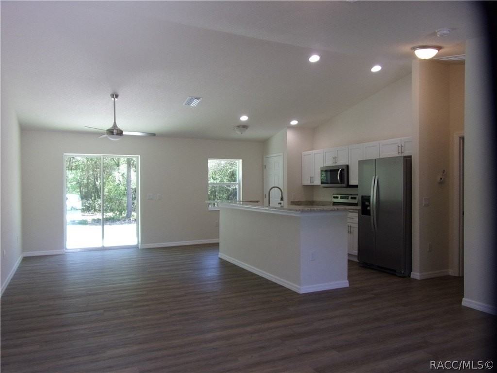 916 Independence Hwy - Photo 6 of 27