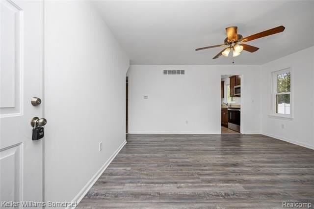 90 Tacoma Dr - Photo 6 of 35