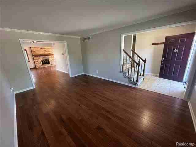 7534 Charrington Dr - Photo 4 of 24