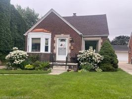featured image of 2143 Lancaster St