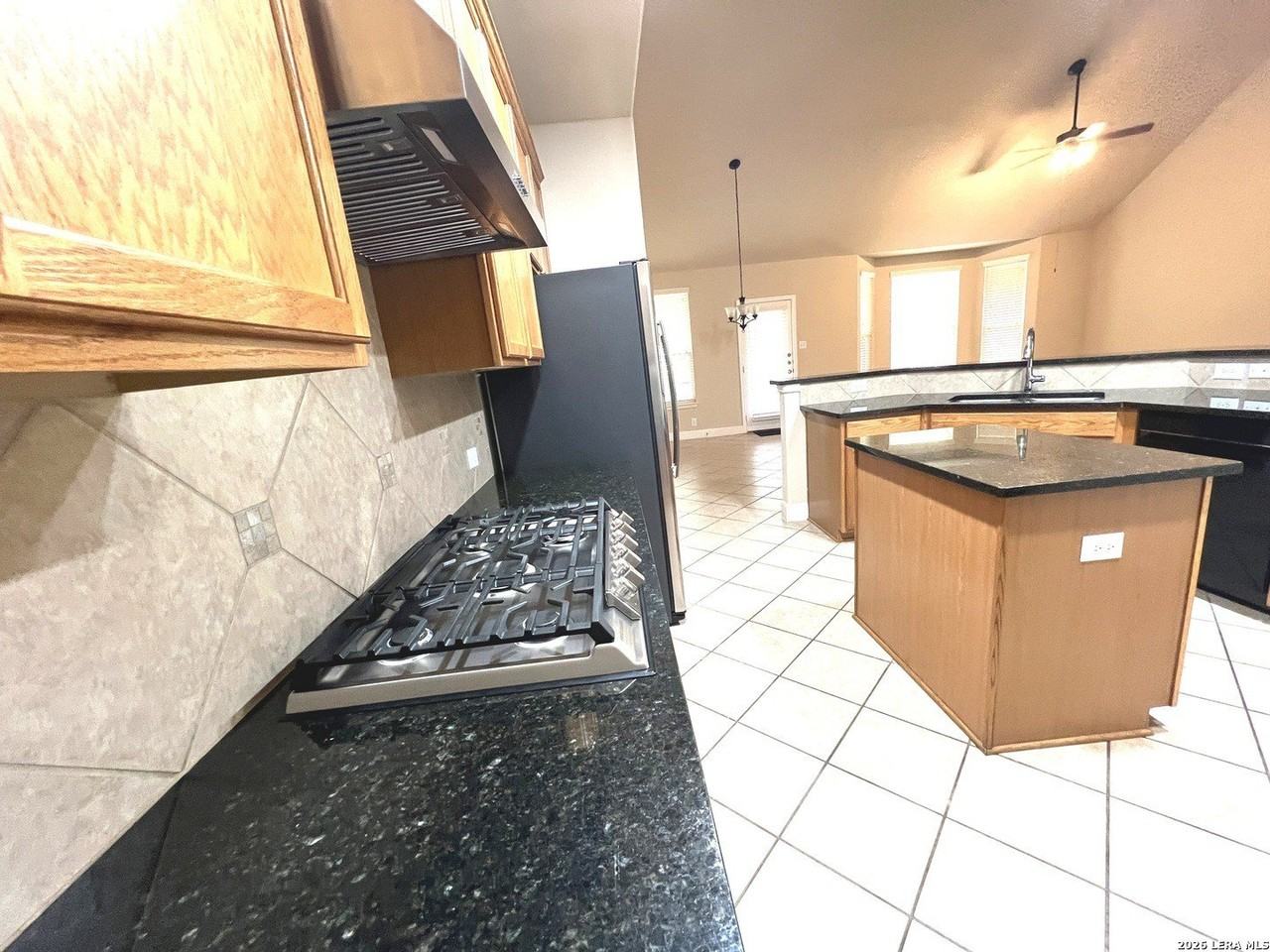 3306 Brooktree Ct - Photo 6 of 32