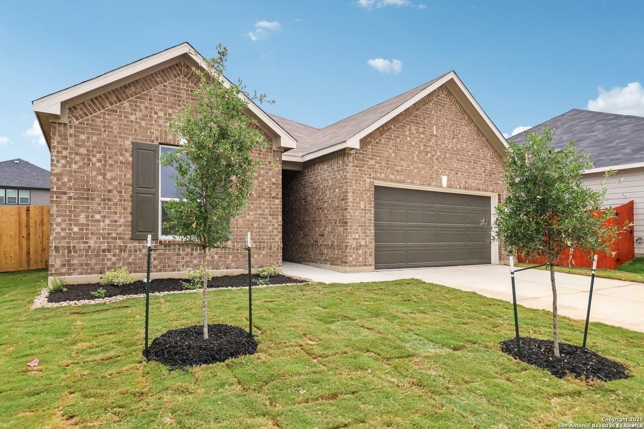 9406 Hinterlands Dr - Photo 3 of 28