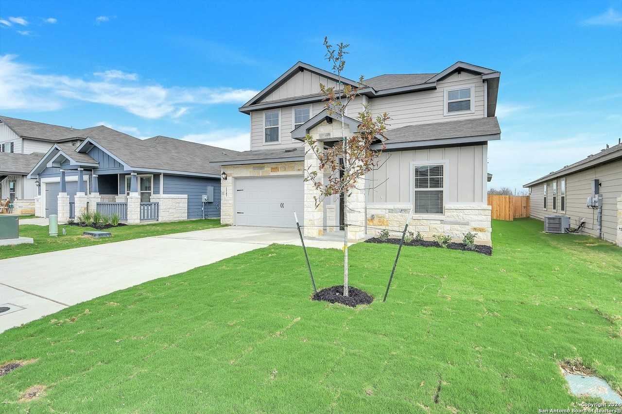 1247 Meyers Mdw - Photo 2 of 20