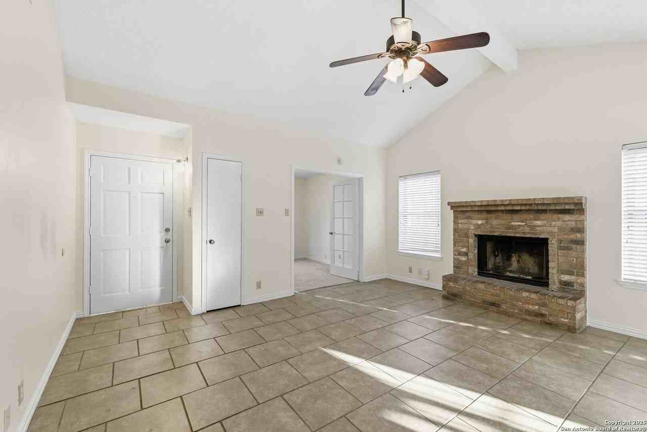 11439 Rousseau St - Photo 6 of 28