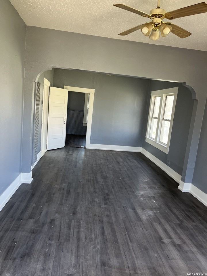 803 Piedmont Ave - Photo 2 of 15