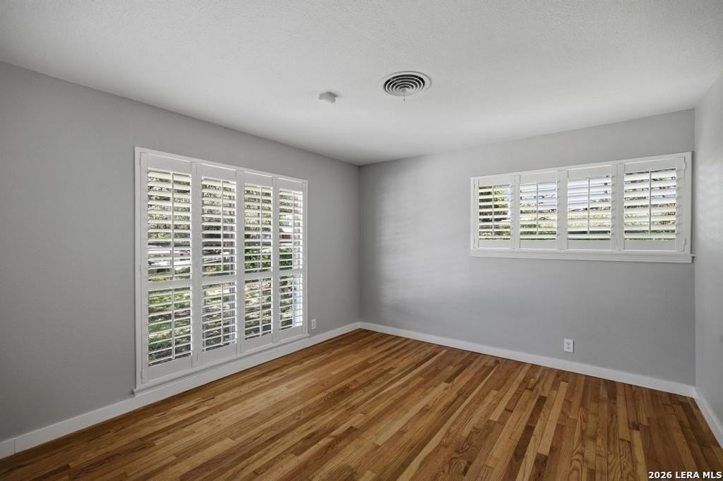 3206 Albin Dr - Photo 4 of 29