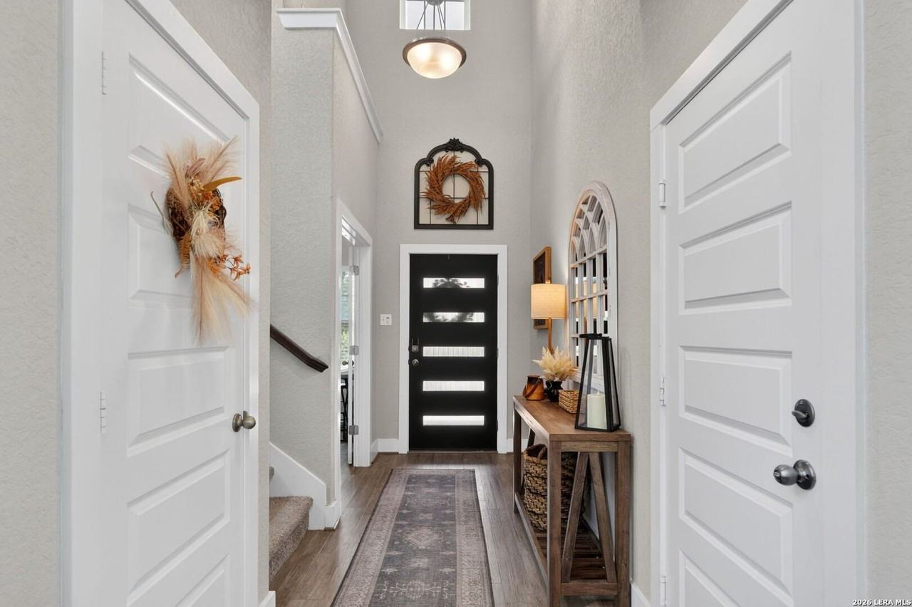 12503 Caliban Rd - Photo 5 of 29