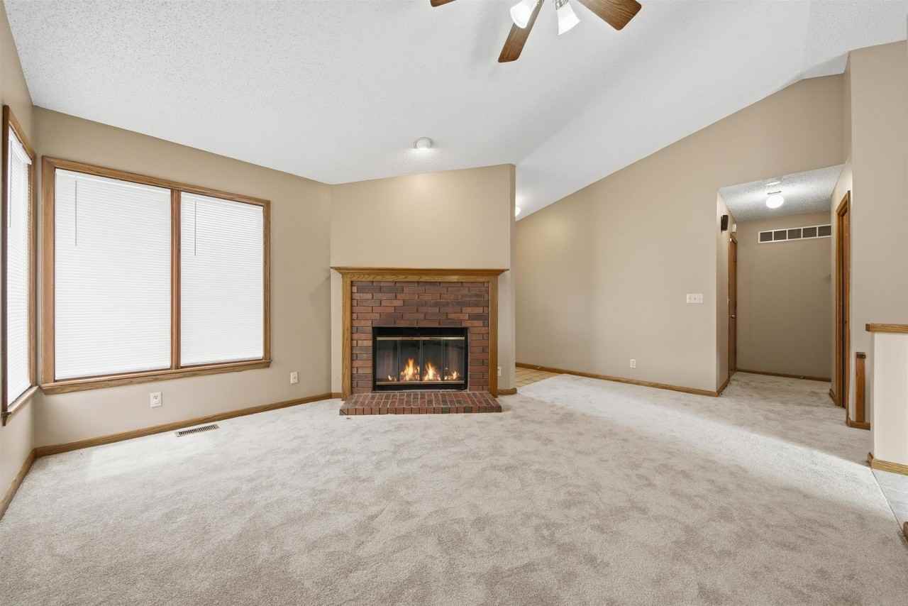 11605 W Binter Ct - Photo 6 of 31