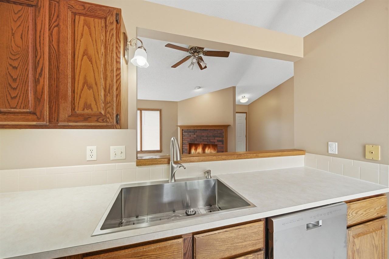 11605 W Binter Ct - Photo 7 of 31