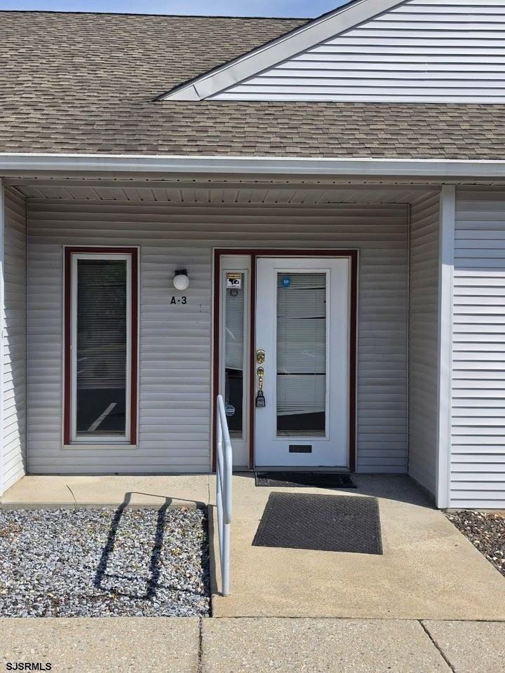 375 N Main St - Photo 4 of 28