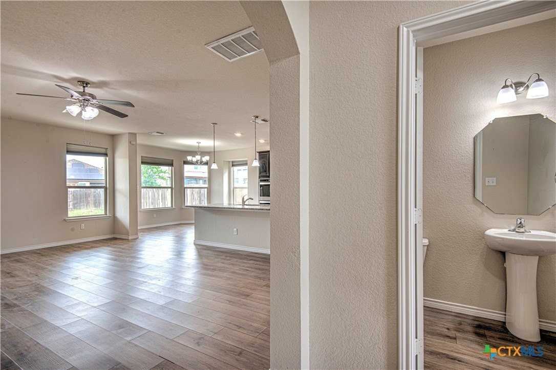 6107 Lavaca Dr - Photo 4 of 28