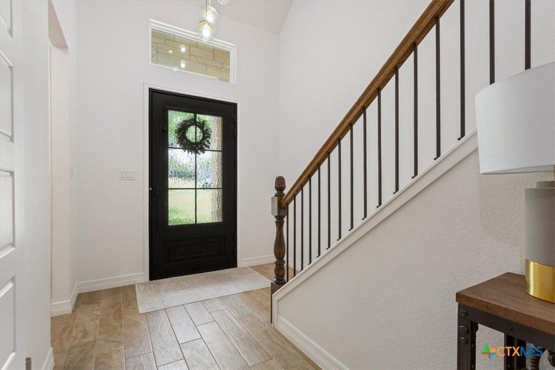 7014 Troyan Ln - Photo 4 of 40