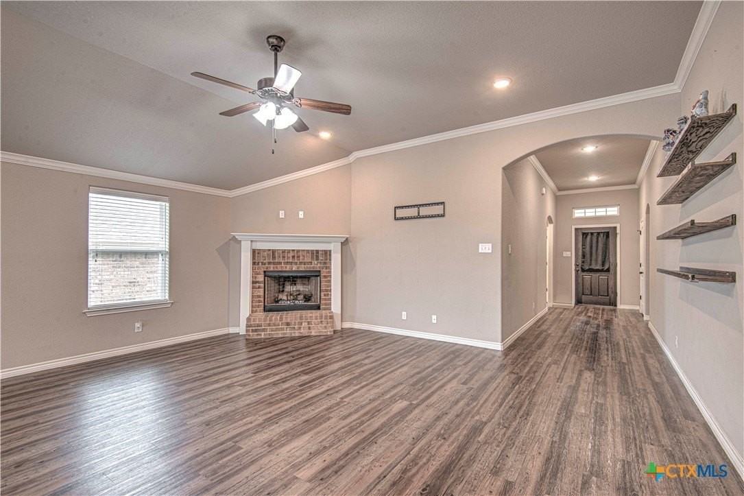 802 Kendra Dr - Photo 4 of 20