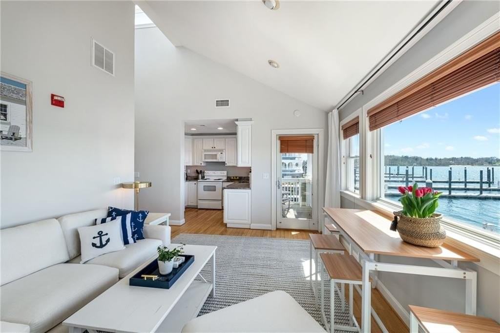 21 Brown And Howard Wharf - Photo 4 of 31