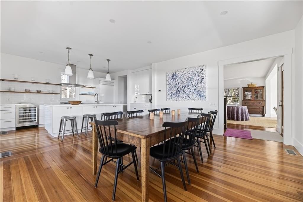 47 Longfellow Rd - Photo 3 of 34