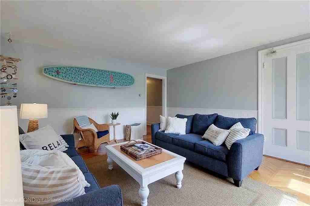 28 Narragansett Ave #1 - Photo 4 of 18