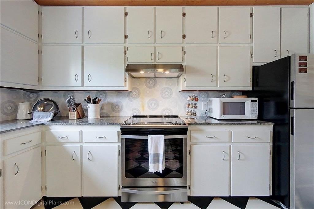 28 Narragansett Ave #1 - Photo 5 of 18