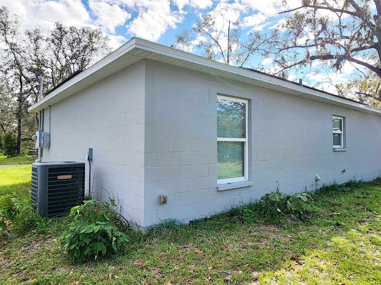 206 Alice St - Photo 5 of 22