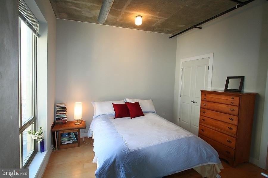 301 Massachusetts Ave Nw #506 - Photo 6 of 12