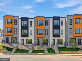 featured image of 2532 Elvans Rd Se