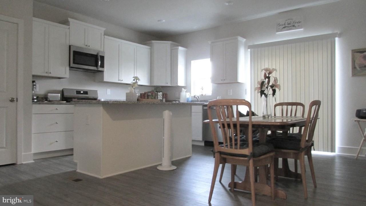 29369 Oxford Dr - Photo 3 of 12