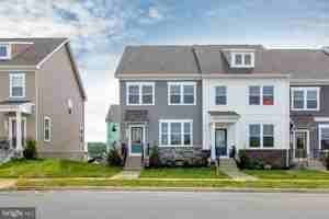 featured image of 2009 Twisted Oak Pl