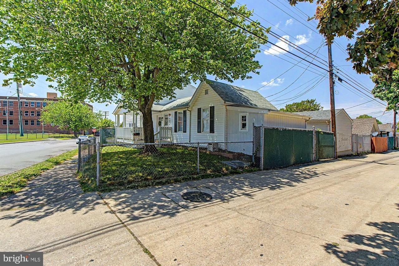 1329 Bethlehem Ave - Photo 3 of 45