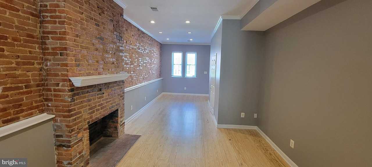 926 S Hanover St - Photo 2 of 33