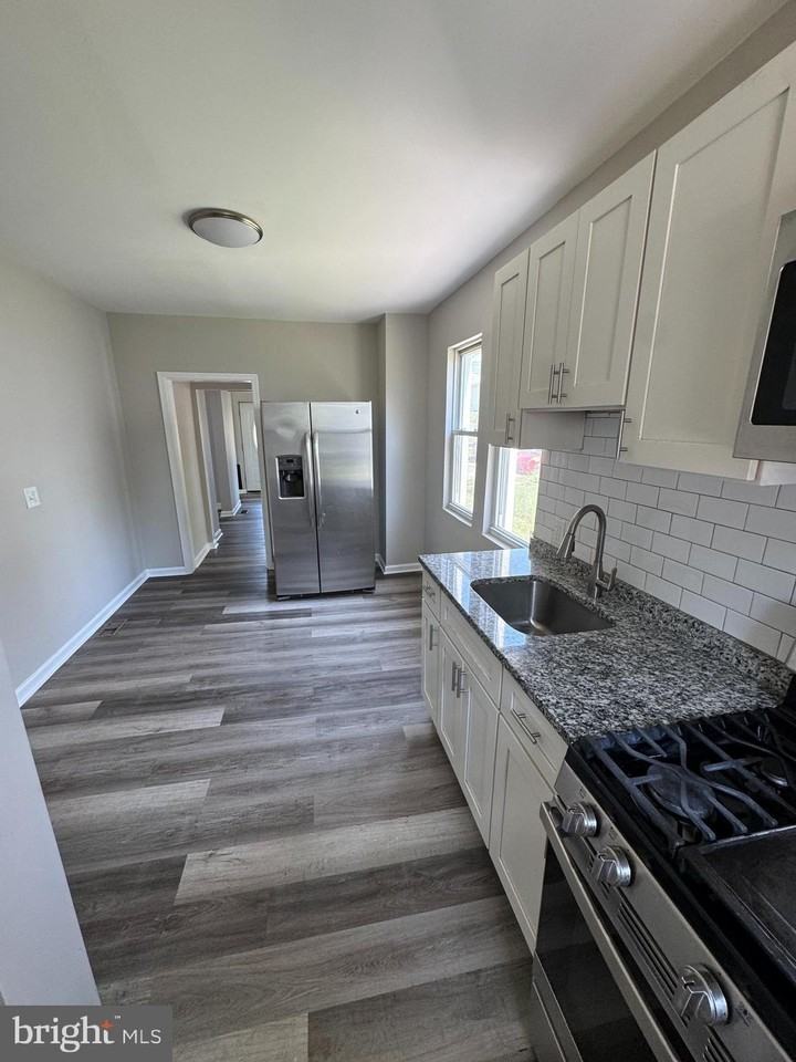 105 Williams Ave - Photo 6 of 25