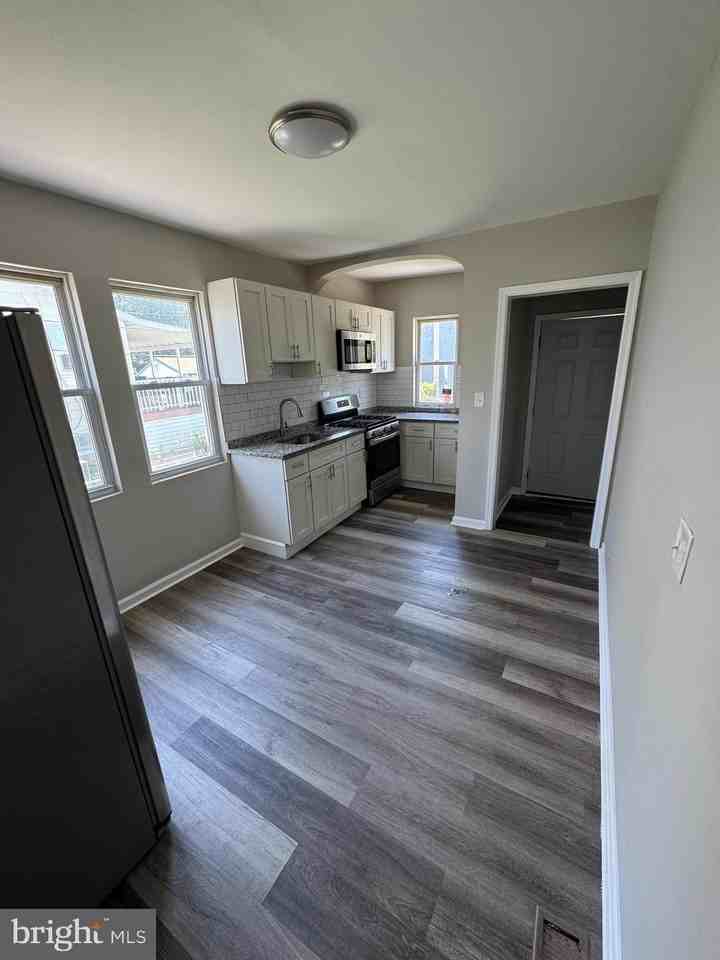 105 Williams Ave - Photo 7 of 25