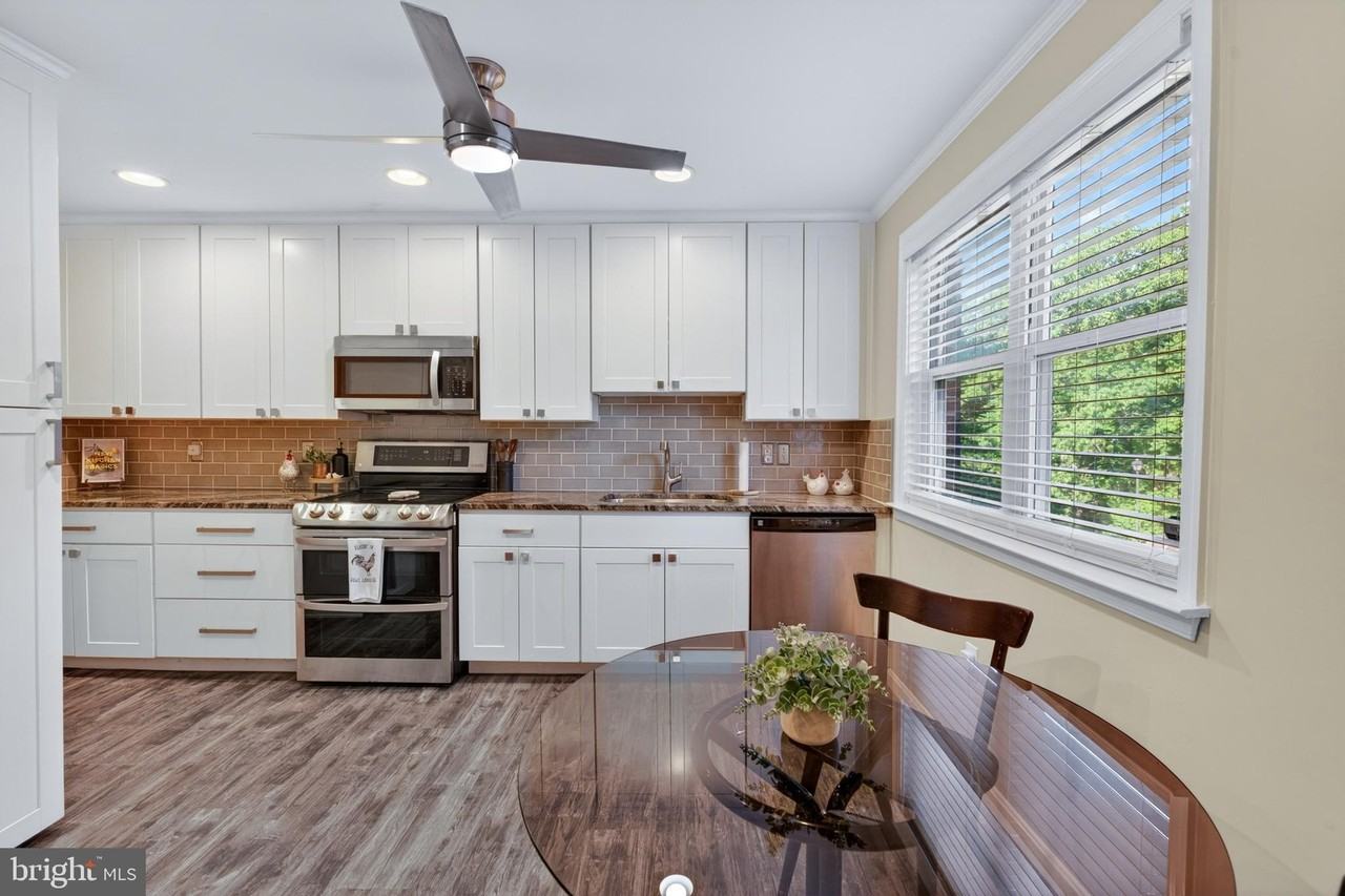 9333 Pan Ridge Rd - Photo 4 of 37