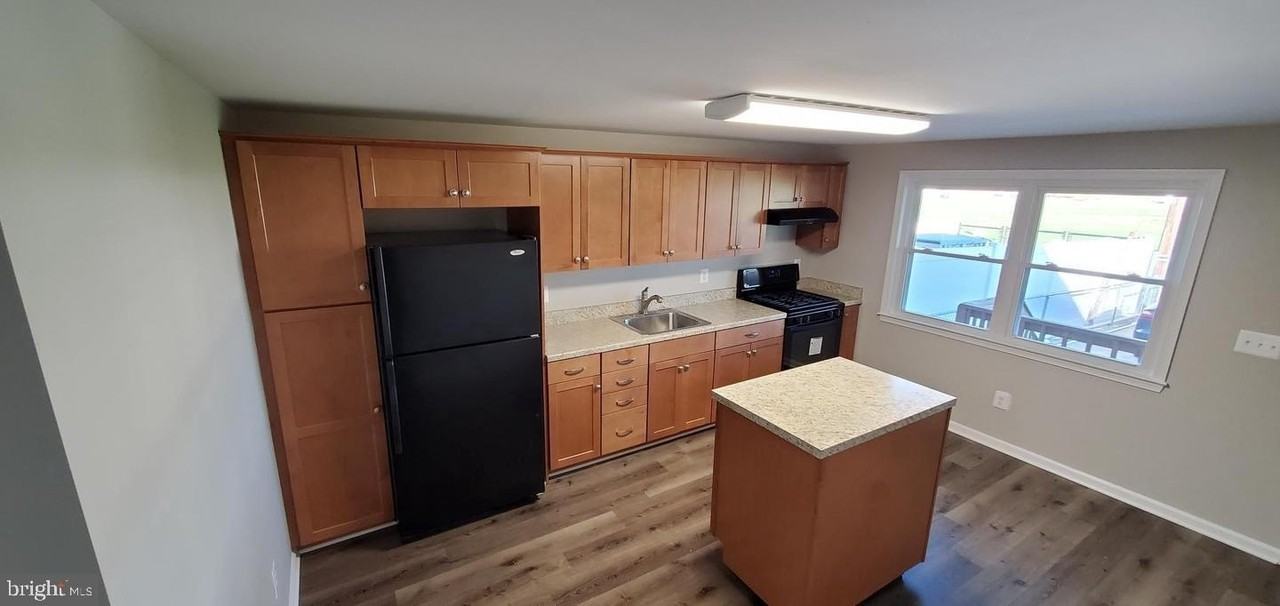 4007 Saint Augustine Ln - Photo 2 of 39