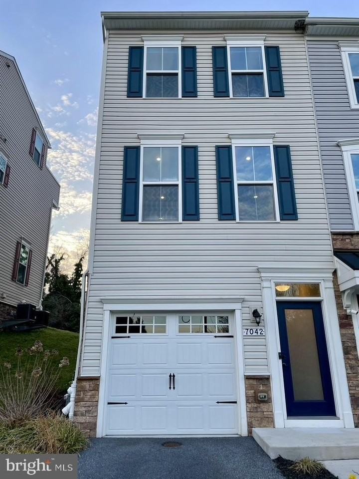 7042 Cedar Ave - Photo 2 of 22