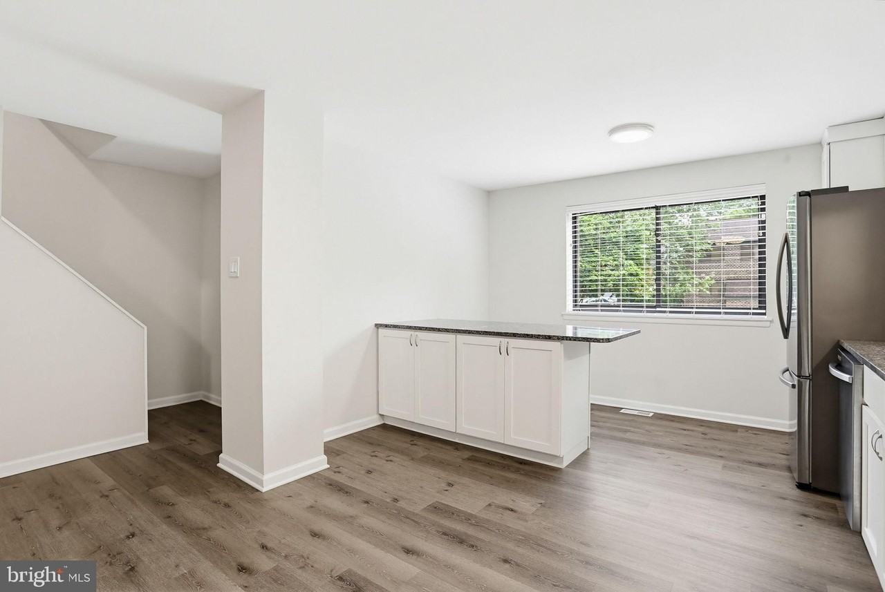 8957 Skyrock Ct - Photo 5 of 45