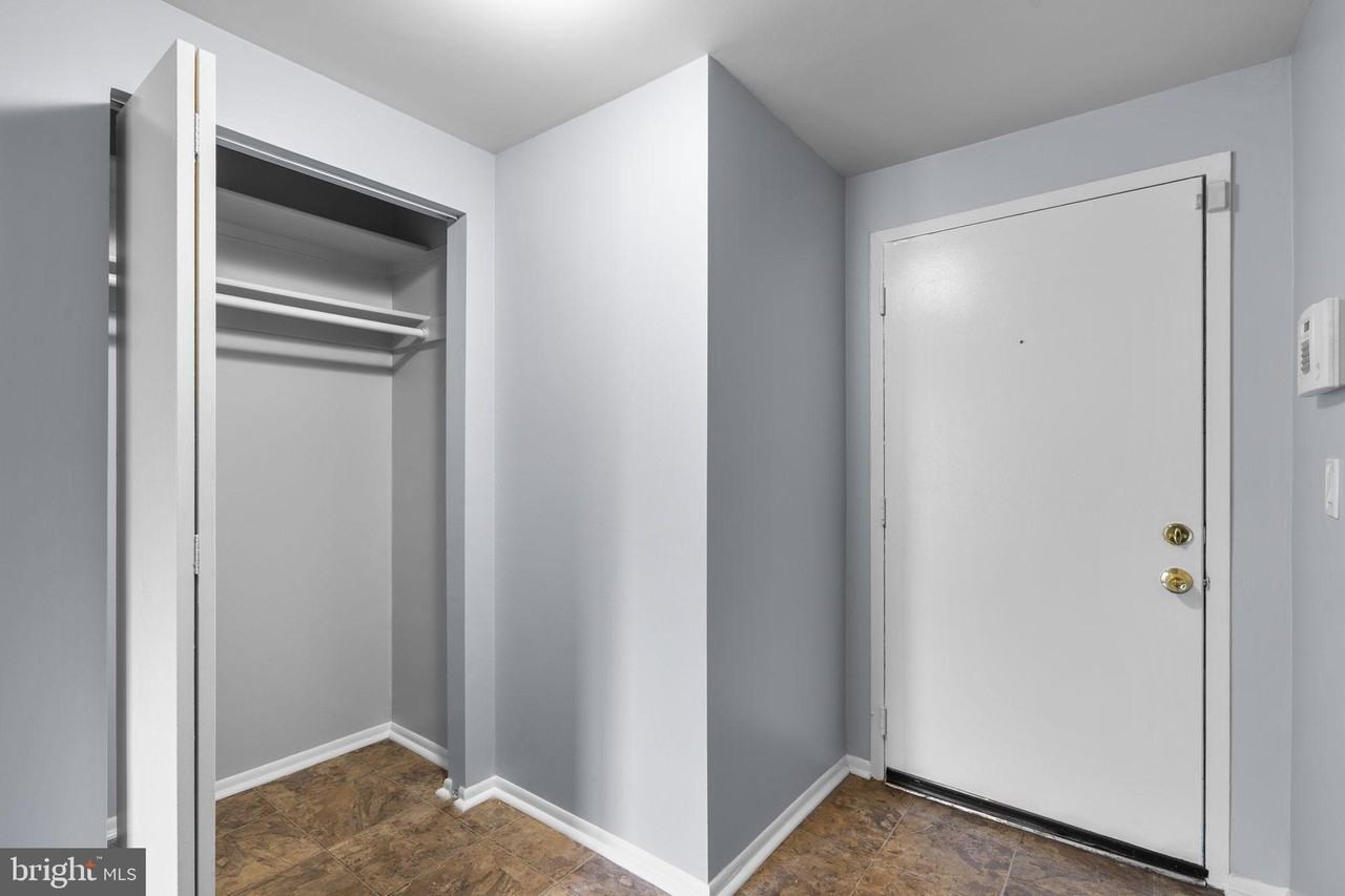 18050 Chalet Dr #14-103 - Photo 6 of 31