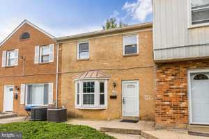 featured image of 1925 Addison Rd S