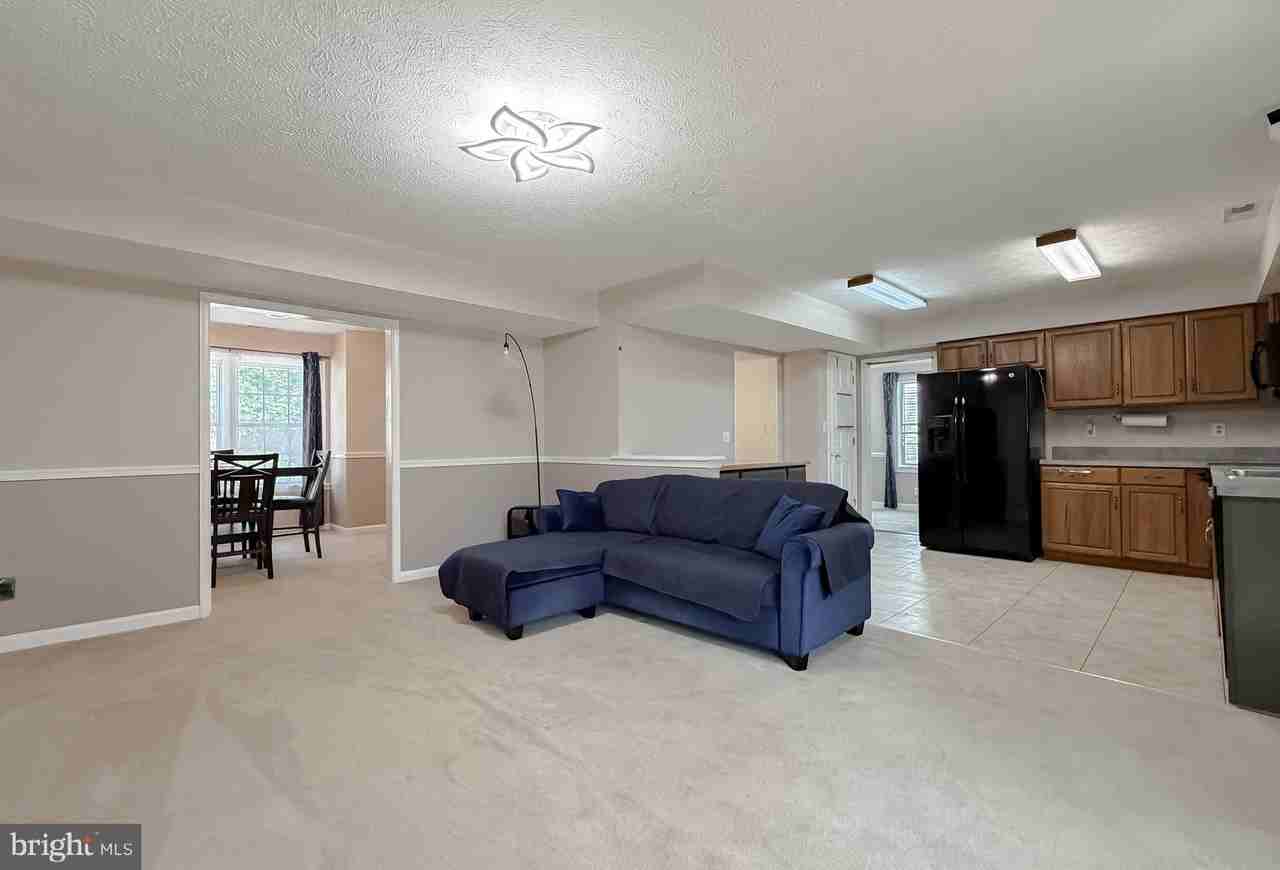 23150 Grey Squirrel Ln - Photo 4 of 50