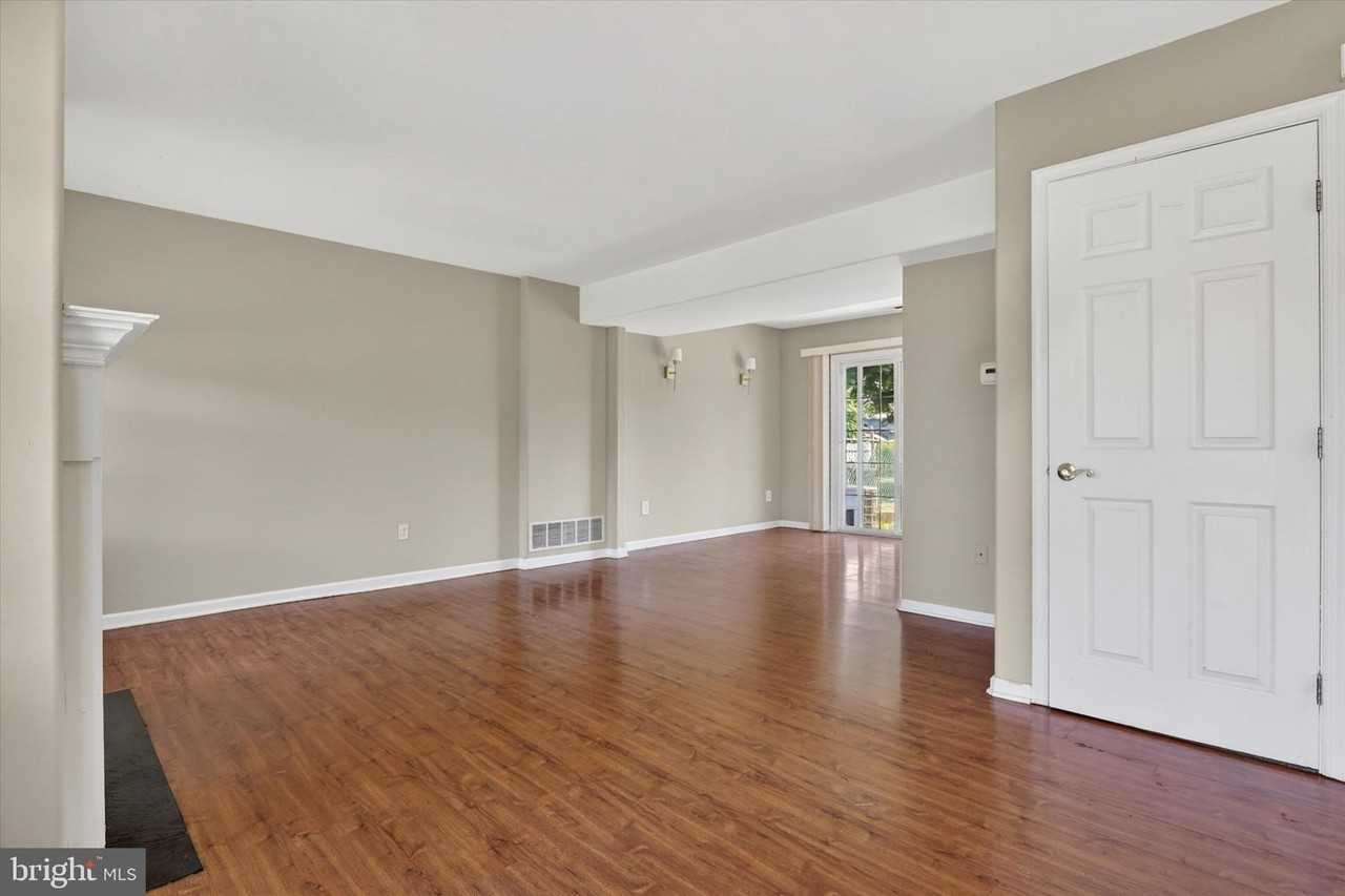 507 S Fairview St - Photo 5 of 36