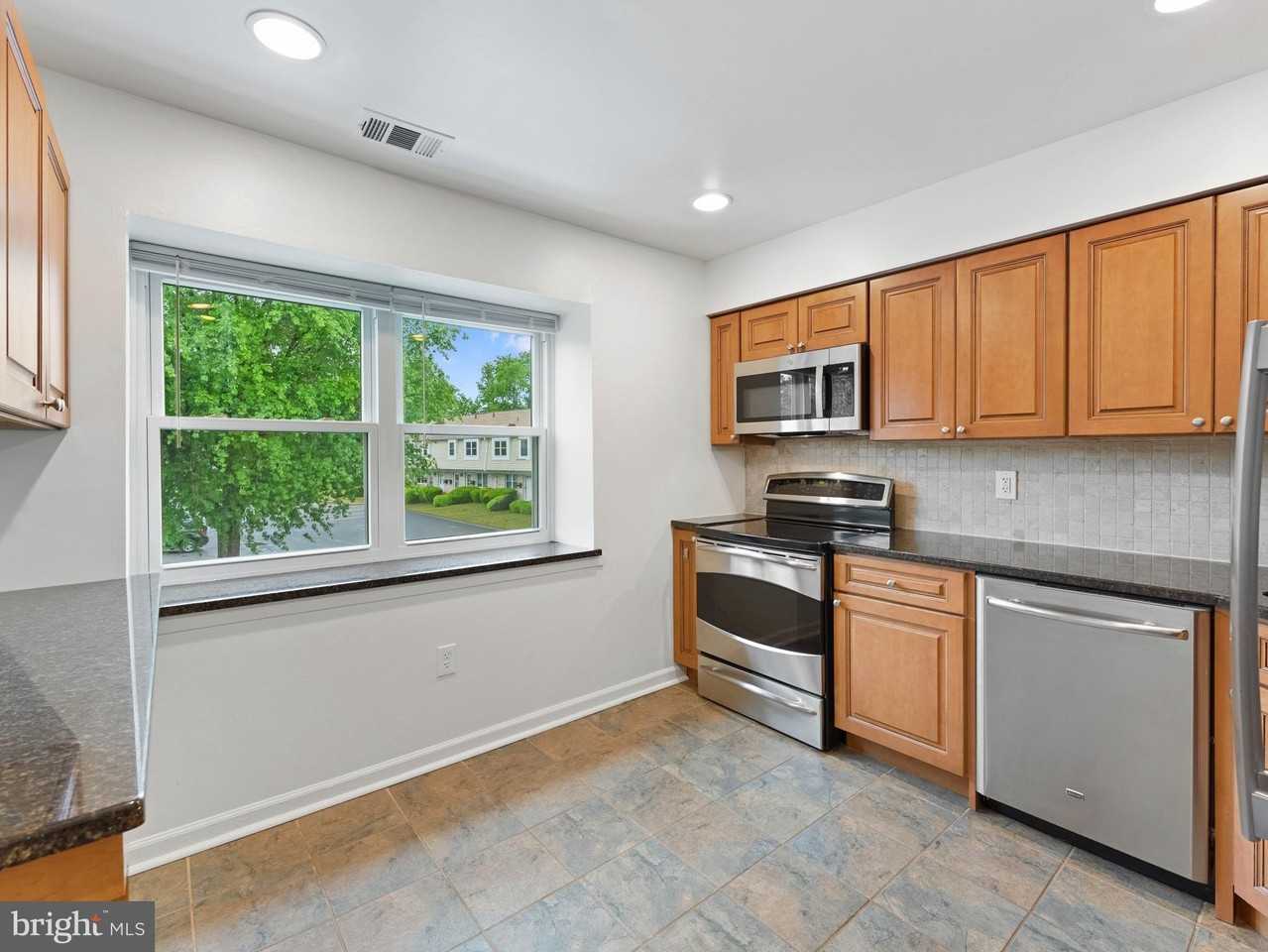 1809 Silver Ct - Photo 7 of 25