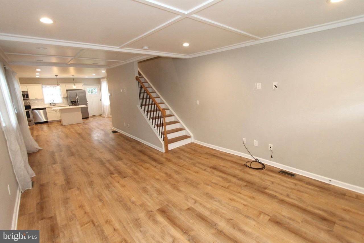 1807 Parkview Ave - Photo 3 of 39