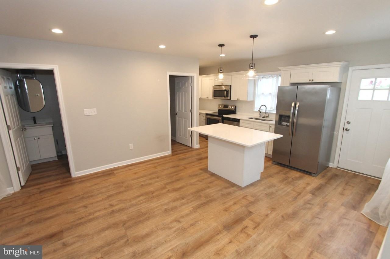 1807 Parkview Ave - Photo 6 of 39