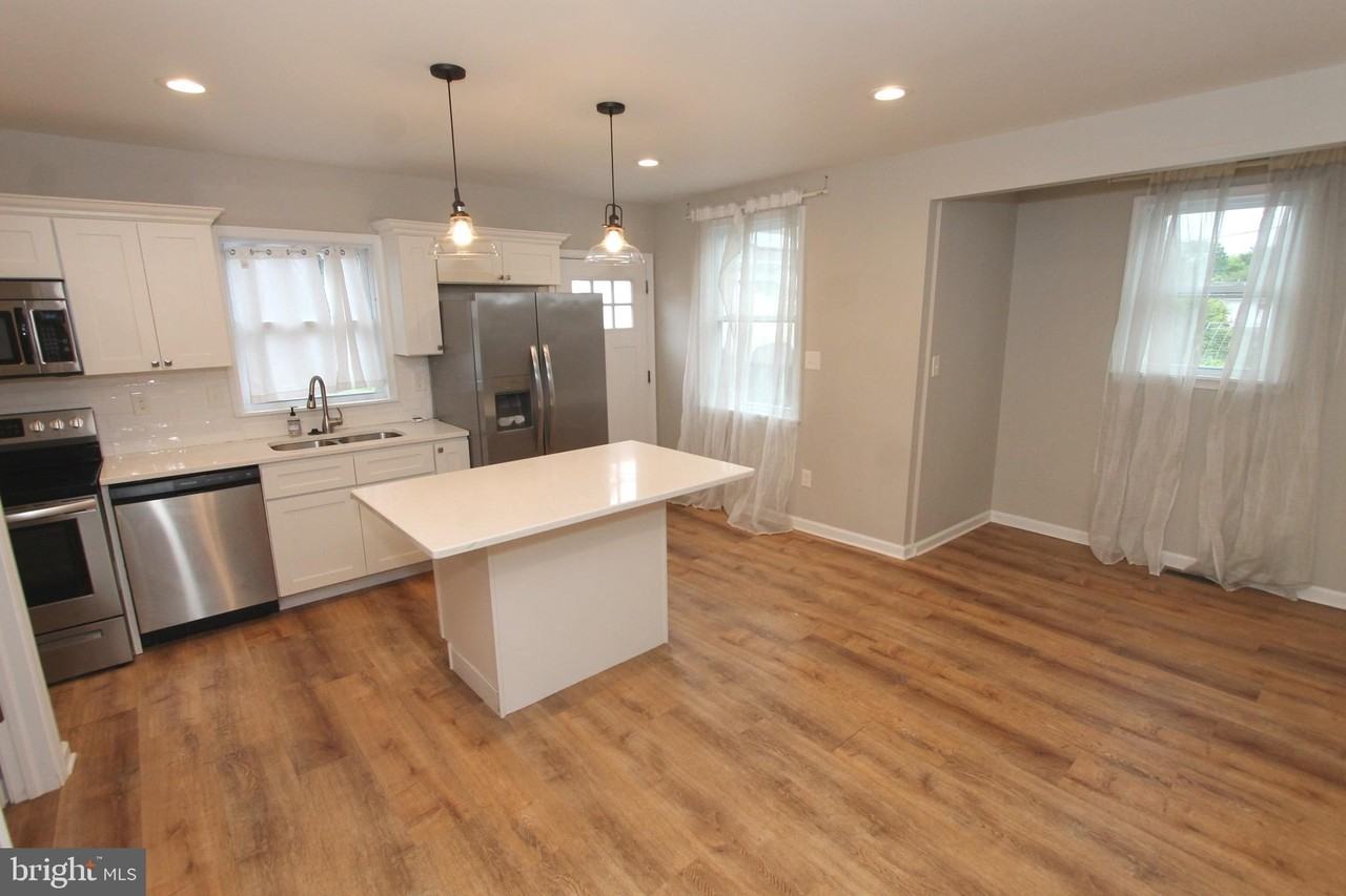 1807 Parkview Ave - Photo 7 of 39