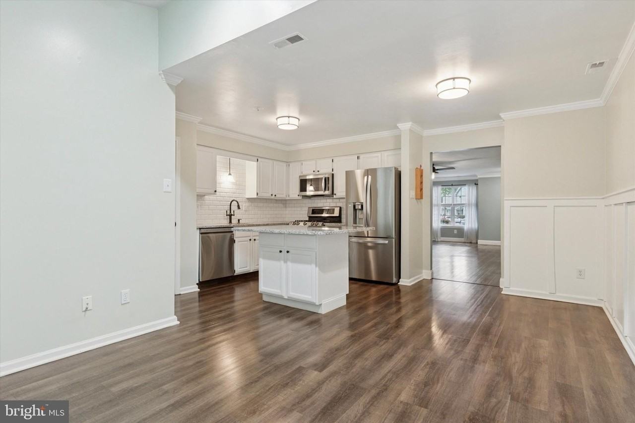 3 Ardsley Ct - Photo 7 of 15
