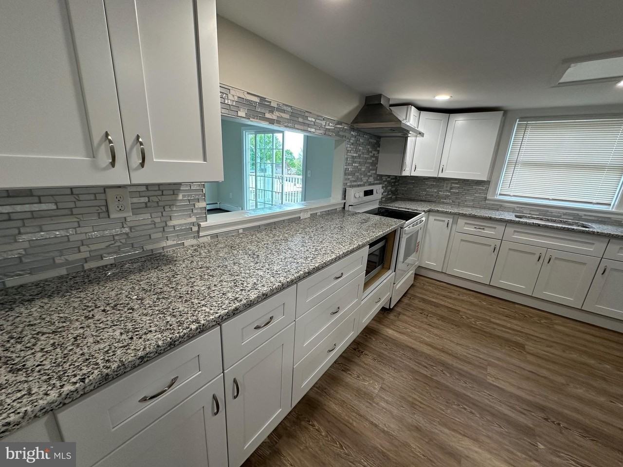 478 E Main St #3rdFL - Photo 6 of 18