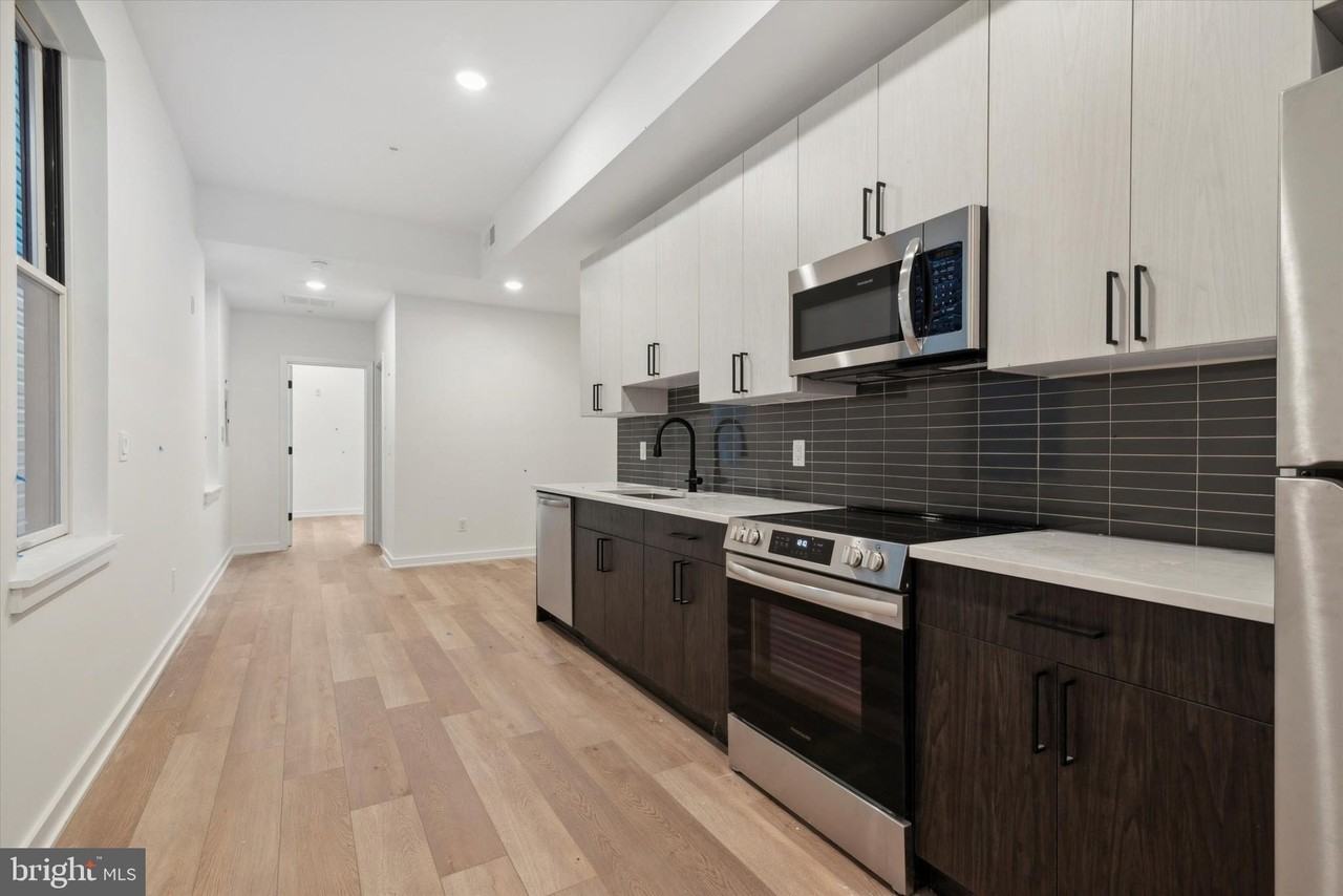 1704 FRANKFORD AVENUE #2R - Photo 2 of 11