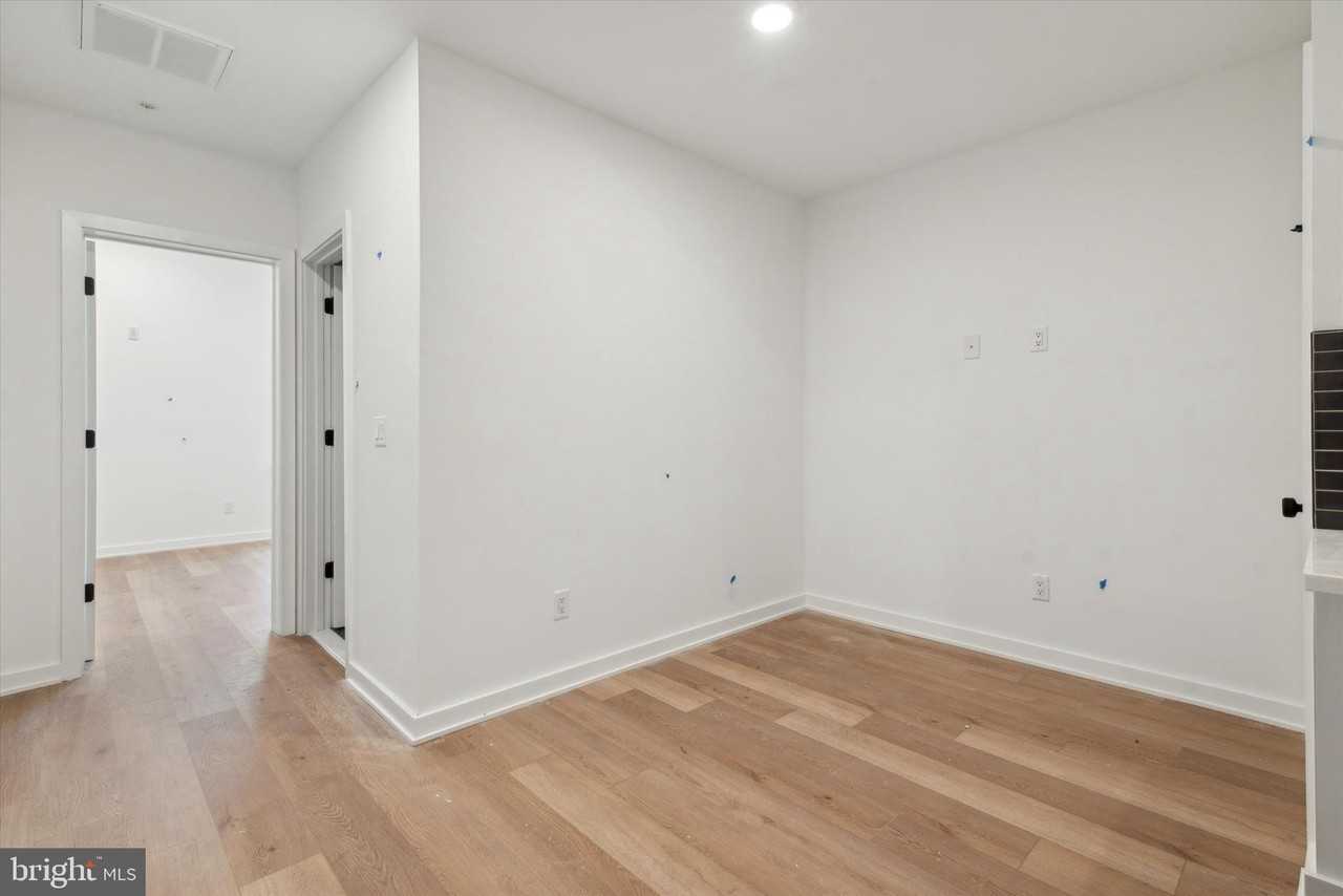 1704 FRANKFORD AVENUE #2R - Photo 5 of 11